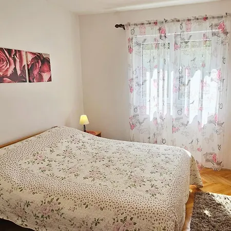 Apartman Milena Near The