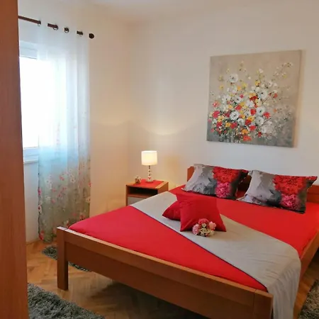 Apartman Milena Near The